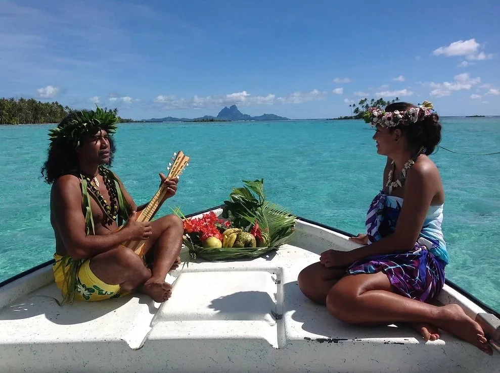 Bateau Heremana Tours